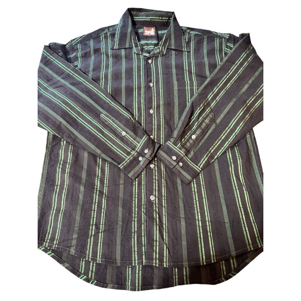 Weekendz off men long sleeve button front with front pocket L